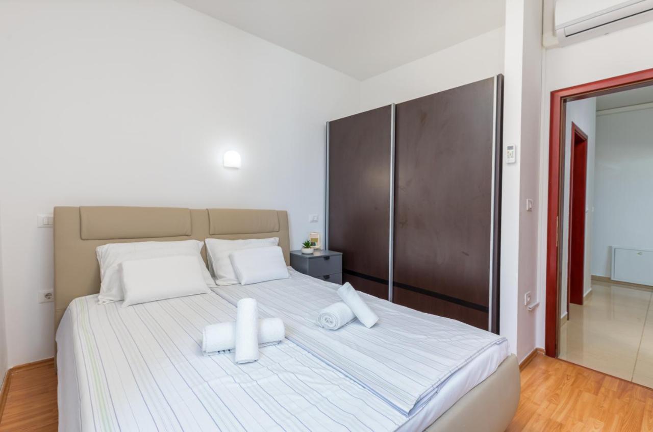 Apartment Augusto - Sea View Pula Zewnętrze zdjęcie
